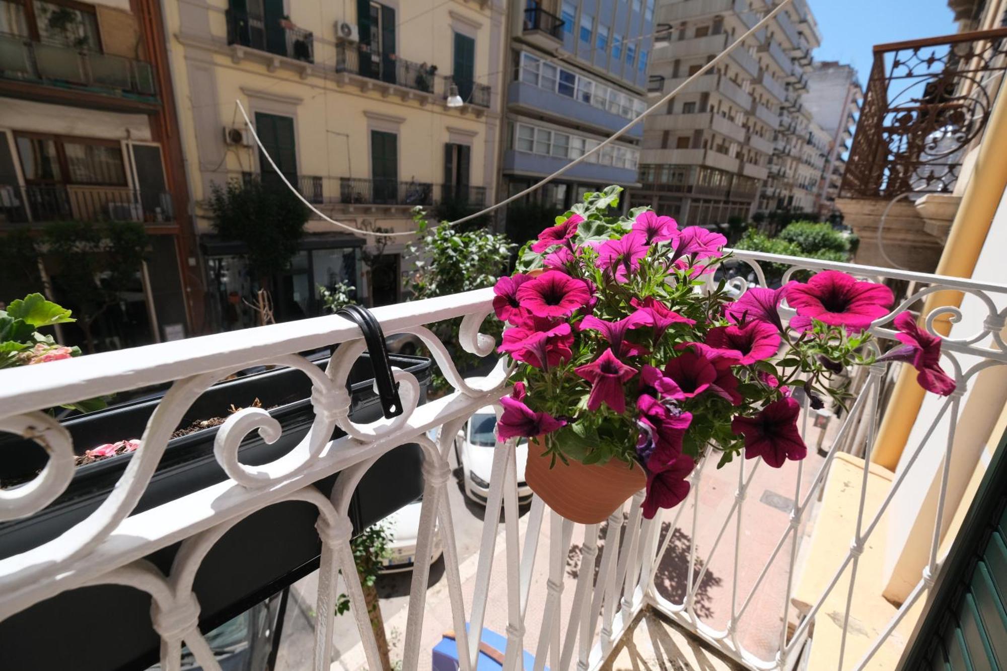 Il Poggiolo Fiorito Otel Taranto Dış mekan fotoğraf