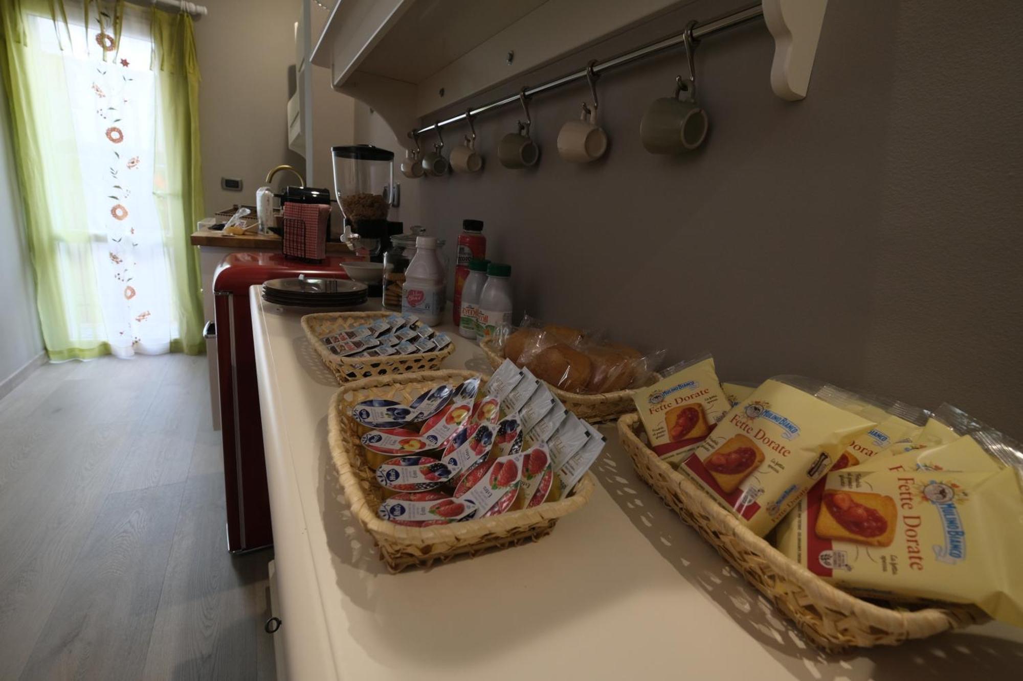 Il Poggiolo Fiorito Otel Taranto Dış mekan fotoğraf