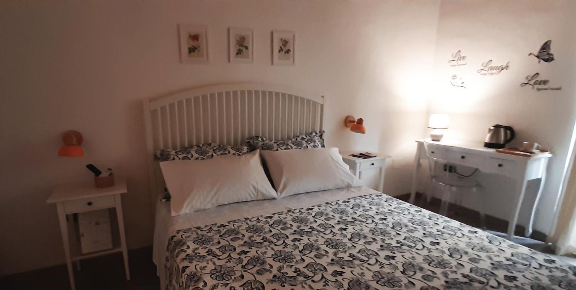 Il Poggiolo Fiorito Otel Taranto Dış mekan fotoğraf