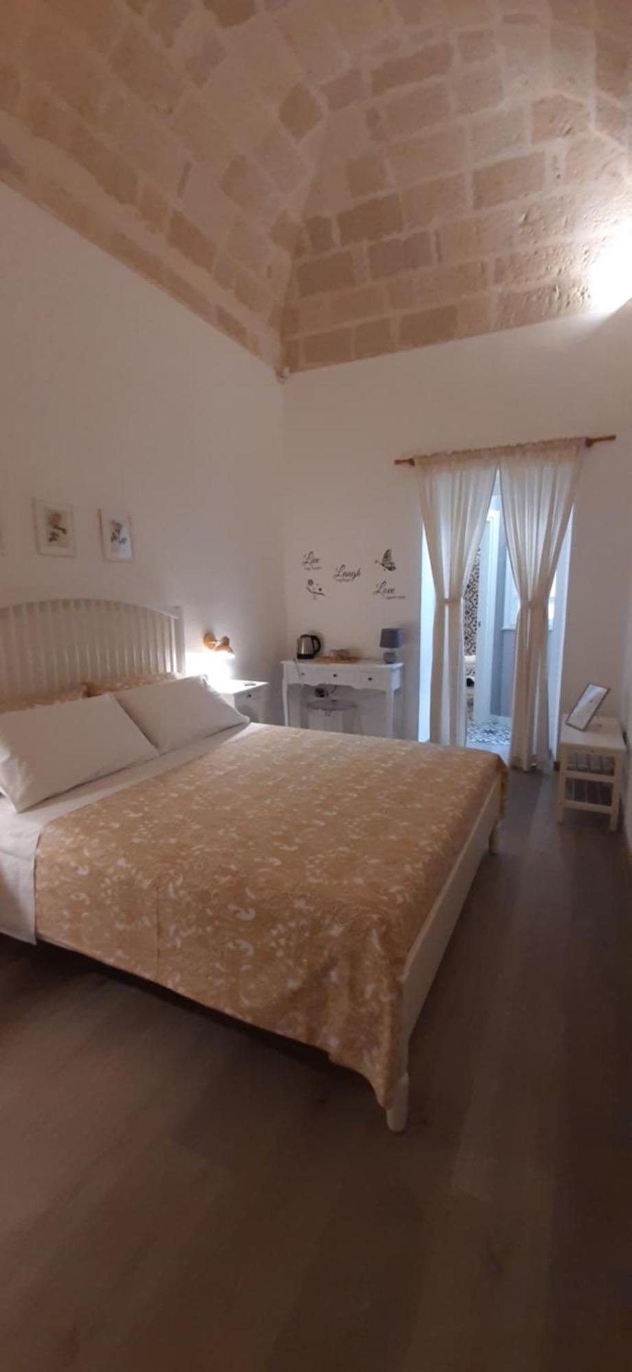 Il Poggiolo Fiorito Otel Taranto Dış mekan fotoğraf